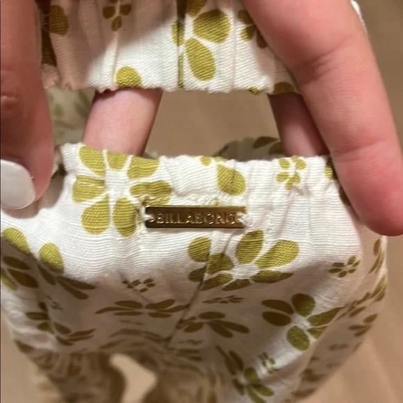 Billabong floral dress - Picture 2 of 3